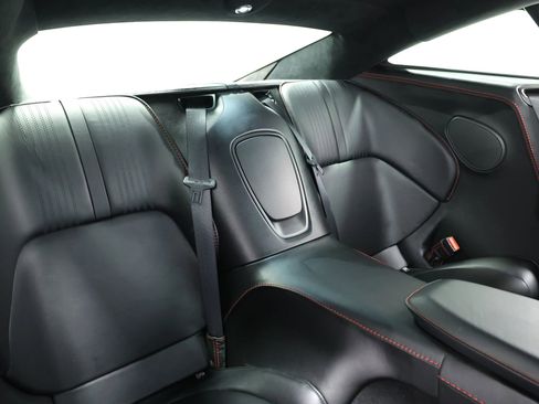 Used 2018 Aston Martin DB11 V12 RWD image 60