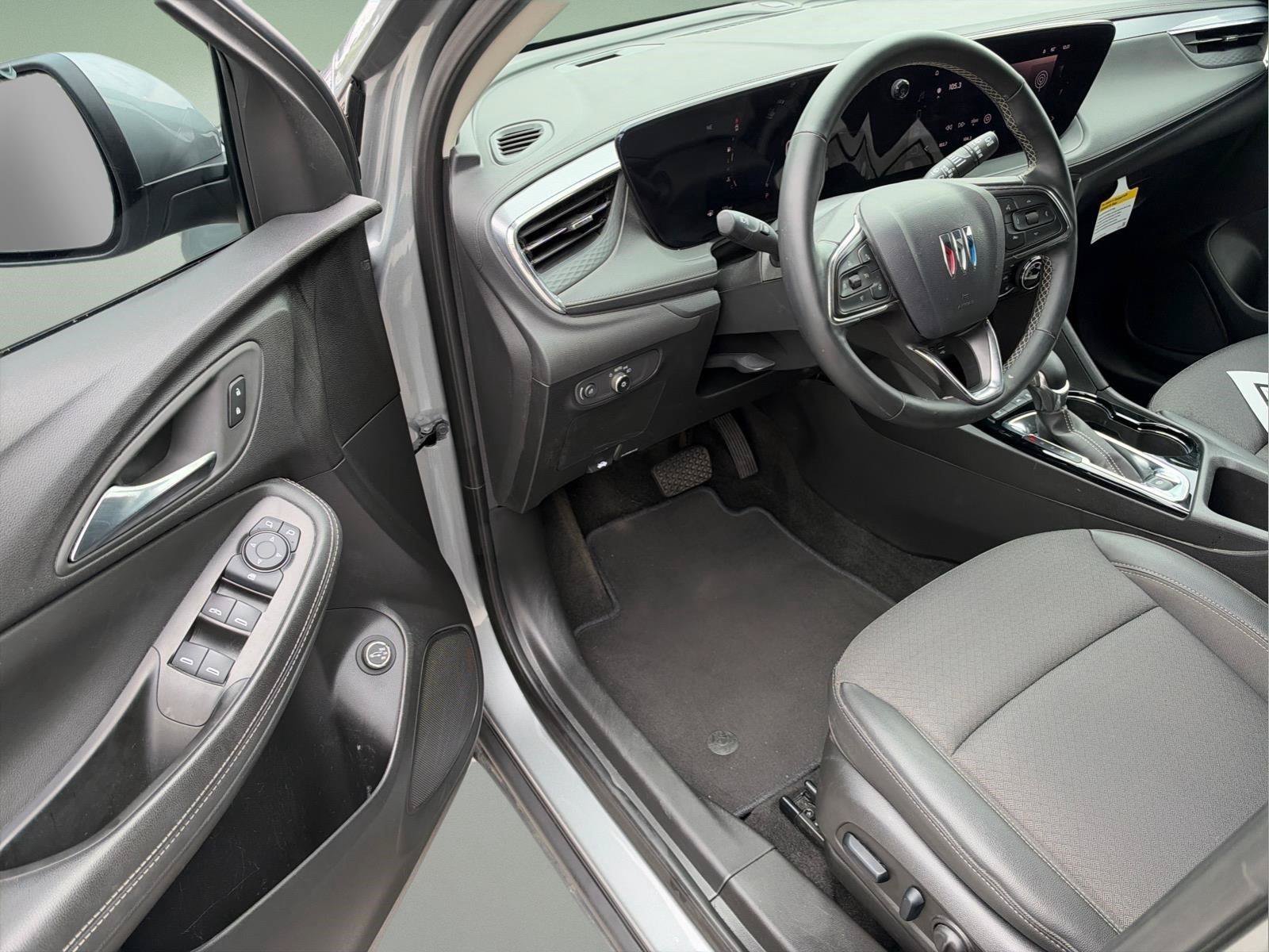 Used 2025 Buick Encore GX Preferred w/ Comfort Package FWD image 15