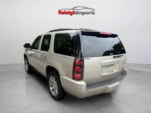 Used 2013 GMC Yukon Denali RWD image 3