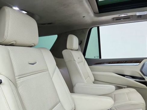 Used 2025 Cadillac Escalade Sport Platinum w/ LPO, Floor Liner Package image 26