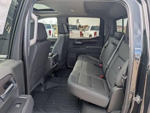 New 2026 GMC Sierra 1500 SLT w/ SLT Premium Plus Package AWD/4WD image 7