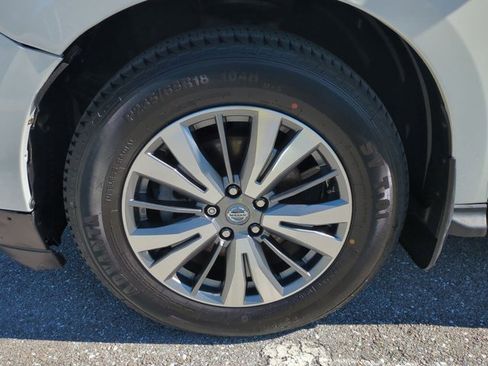 Used 2020 Nissan Pathfinder SL image 11