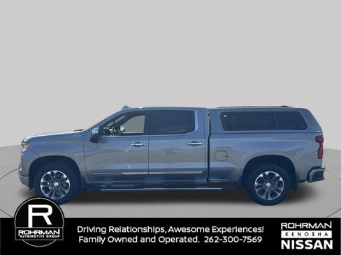 Used 2024 Chevrolet Silverado 1500 High Country w/ Technology Package AWD/4WD image 10