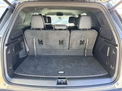 Certified 2025 Chevrolet Traverse LT image 9