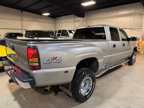 Used 2003 Chevrolet Silverado 3500 LT w/ Skid Plate Package image 12