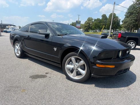 Used 2009 Ford Mustang GT RWD image 19