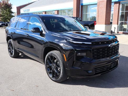 Used 2024 Chevrolet Traverse RS w/ LPO, Floor Liner Package image 4