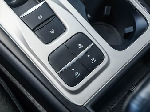 Used 2022 Ford Explorer XLT RWD image 20