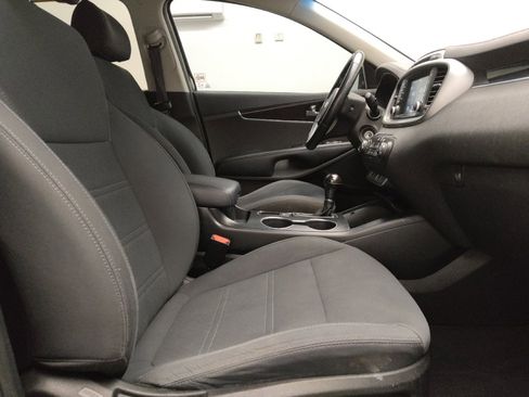 Used 2018 Kia Sorento FWD image 21