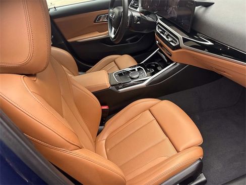 Used 2023 BMW 330i xDrive Sedan w/ Premium Package image 27