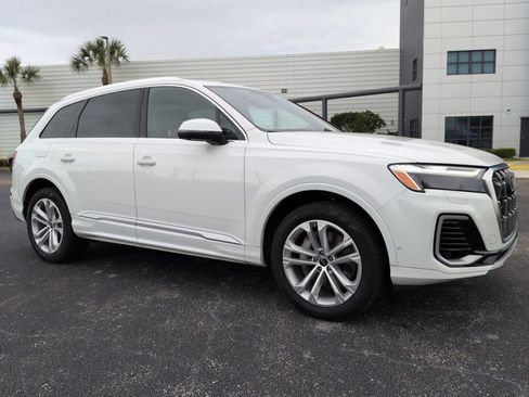 Used 2025 Audi Q7 3.0T Premium Plus image 2