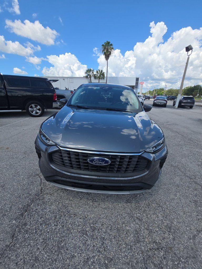 Used 2024 Ford Escape Active w/ Tech Pack #1 FWD image 3