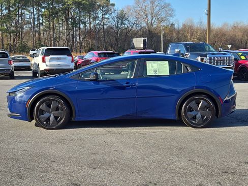 Used 2023 Toyota Prius LE image 7