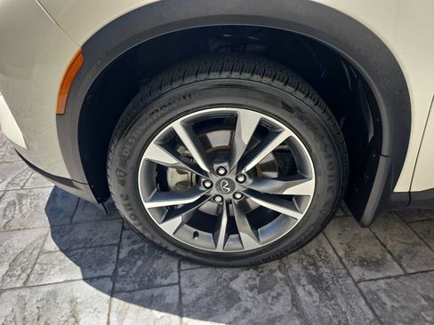 Used 2023 INFINITI QX60 Luxe w/ Cargo Package FWD image 8