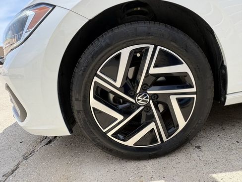 Used 2024 Volkswagen Jetta SEL FWD image 7