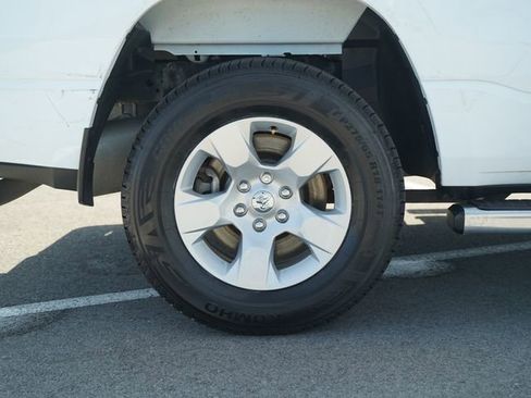 Used 2023 RAM 1500 Big Horn AWD/4WD image 42
