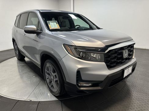 Certified 2023 Honda Passport EX-L image 2