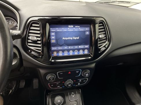 Used 2019 Jeep Compass Limited AWD/4WD image 16
