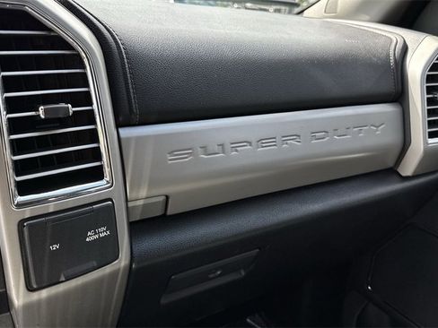 Used 2017 Ford F350 Lariat w/ Chrome Package image 57