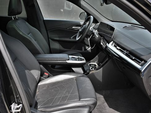Used 2025 BMW X2 xDrive28i AWD/4WD image 14