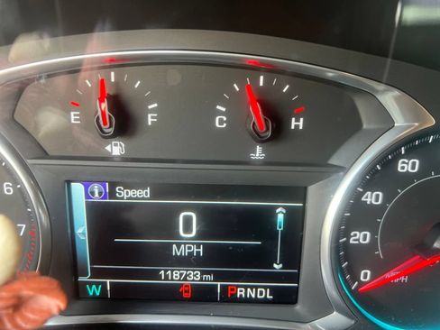 Used 2019 Chevrolet Traverse LT FWD image 5