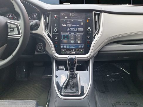 Certified 2025 Subaru Outback Premium w/ Popular Package #1 AWD/4WD image 18