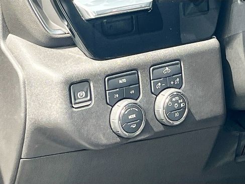 Used 2025 Chevrolet Silverado 1500 RST AWD/4WD image 10