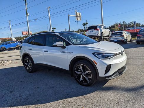 Used 2023 Volkswagen ID.4 Pro S image 6