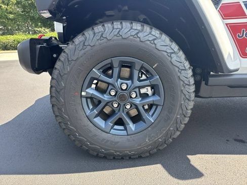 New 2026 Jeep Wrangler Unlimited Sport w/ Dual Top Group AWD/4WD image 11