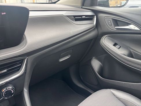 Used 2025 Buick Encore GX Preferred FWD image 34