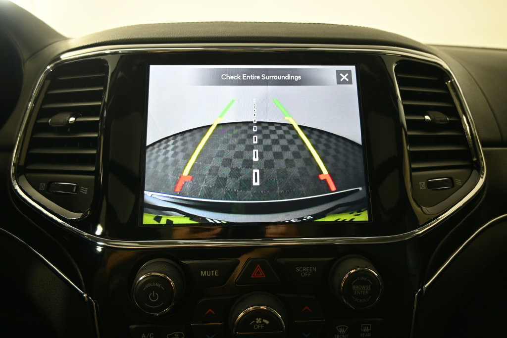 Used 2021 Jeep Grand Cherokee Summit AWD/4WD image 27