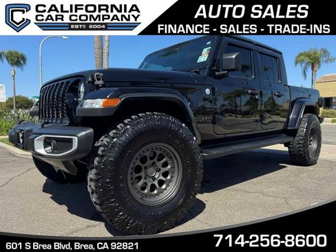 Used 2021 Jeep Gladiator Sport AWD/4WD image 1