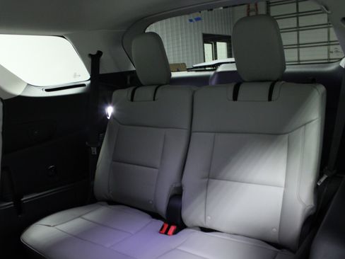 New 2026 Ford Explorer Active w/ Active Comfort Package image 14