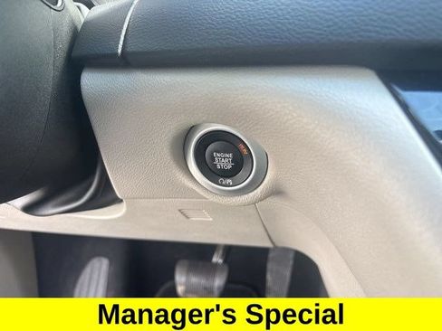 Used 2023 Chrysler Pacifica Touring-L FWD image 20