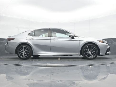 Used 2023 Toyota Camry SE FWD image 31