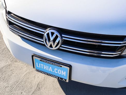 Used 2016 Volkswagen Tiguan S image 8