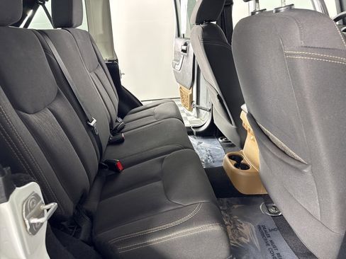 Used 2014 Jeep Wrangler Unlimited Rubicon w/ Max Tow Package image 25