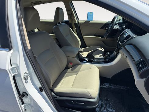 Used 2017 Honda Accord EX-L image 19