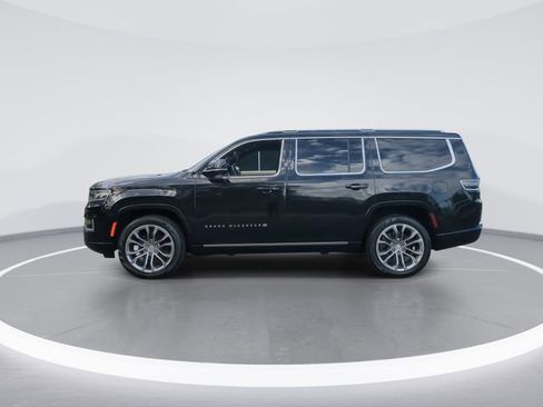 Used 2023 Jeep Grand Wagoneer Series II AWD/4WD image 5