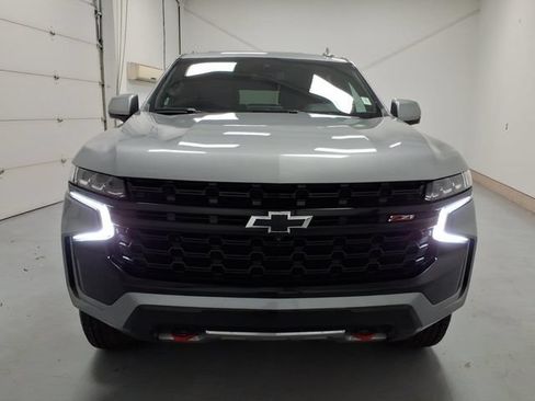 Used 2024 Chevrolet Suburban Z71 w/ Luxury Package AWD/4WD image 8