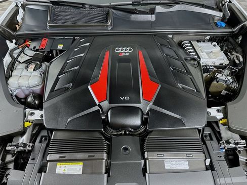 Used 2024 Audi RS Q8 AWD/4WD image 39