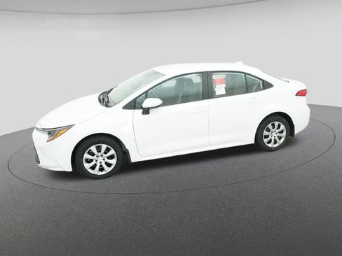 New 2026 Toyota Corolla LE image 2