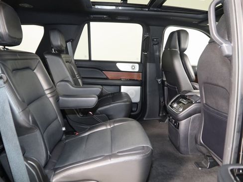Used 2021 Lincoln Navigator Reserve w/ Luxury Package AWD/4WD image 16