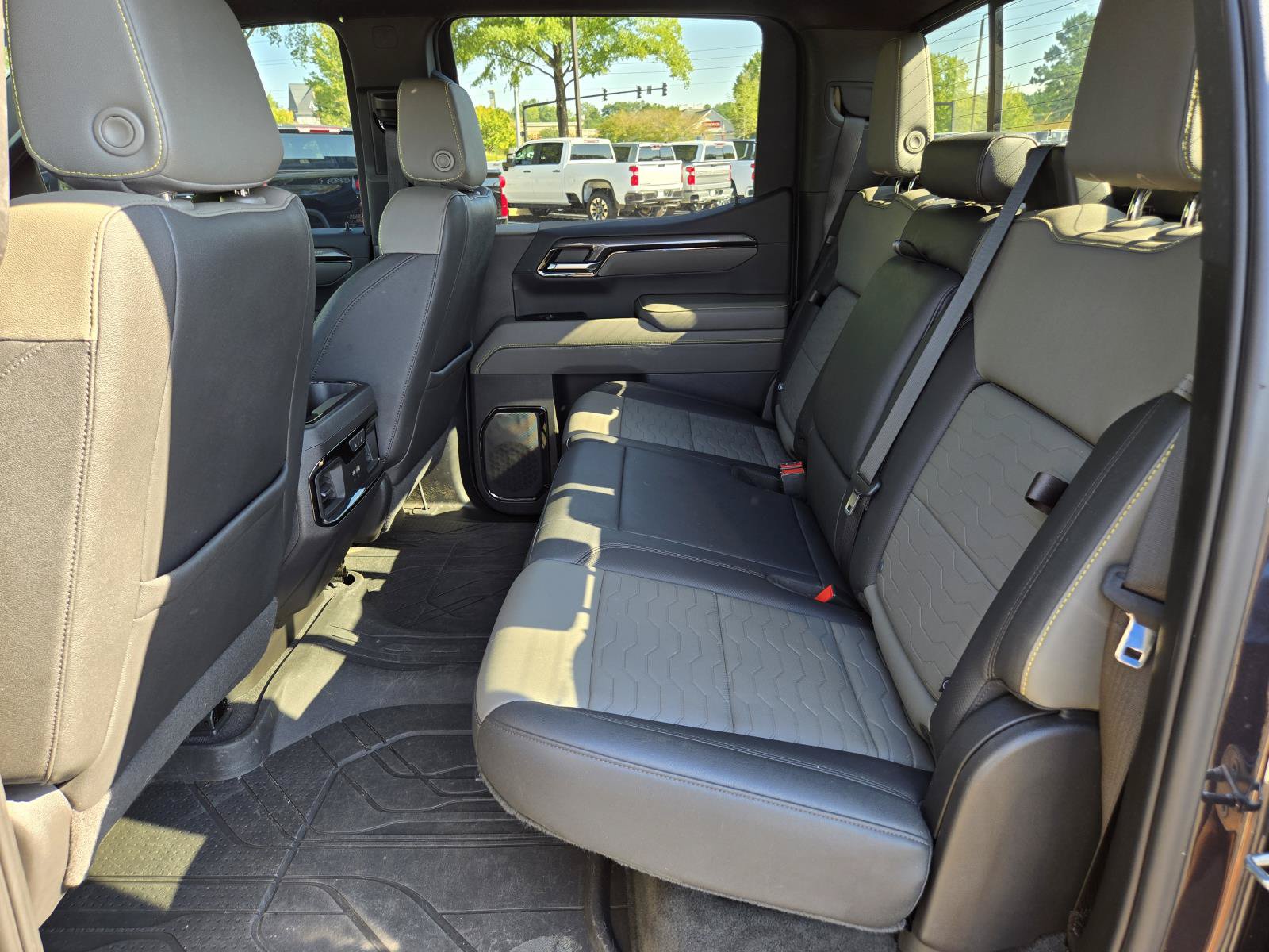 Used 2023 Chevrolet Silverado 1500 ZR2 w/ Technology Package AWD/4WD image 20