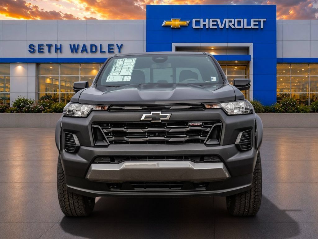 New 2026 Chevrolet Colorado Trail Boss w/ Midnight Edition AWD/4WD image 2