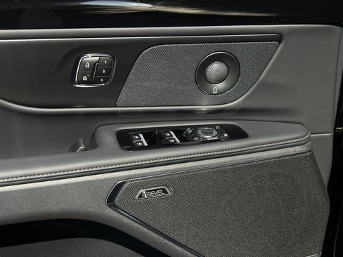 New 2025 Lincoln Nautilus Reserve w/ Jet Appearance Package image 27