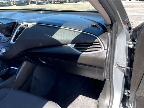 Used 2024 Chevrolet Malibu LT FWD image 18