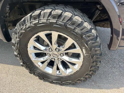 Used 2018 Ford F150 XLT w/ Equipment Group 301A Mid AWD/4WD image 11