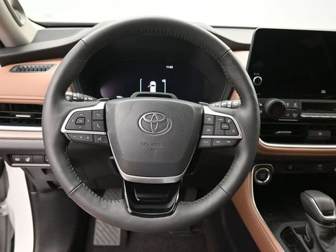 Certified 2026 Toyota Grand Highlander AWD image 16