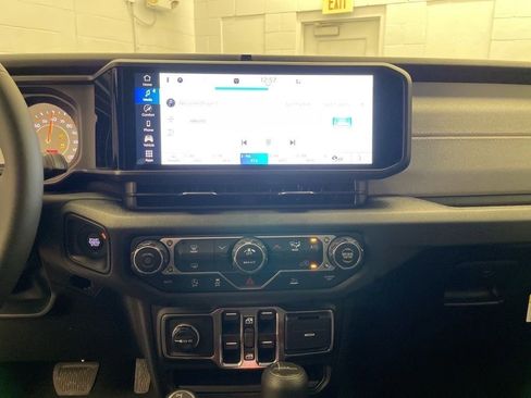 New 2026 Jeep Gladiator Sport image 10